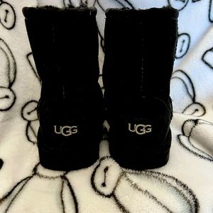 Toddler Black UGG boots